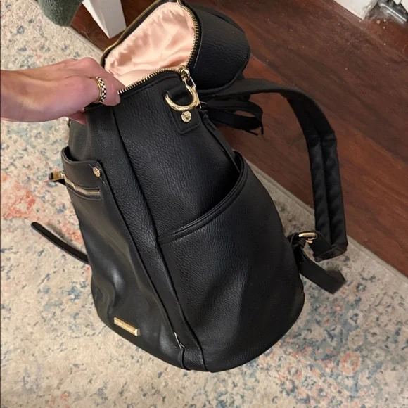 Poppy & Peonies Black Leather Backpack - Picture 8 of 9